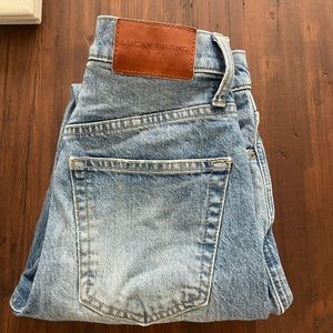 Lucky brand jeans- high rise mom jean drew.
